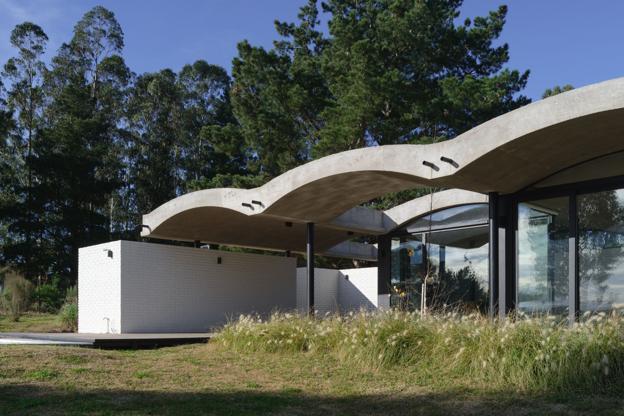 咬一口餐厅(假设Bite House是一家餐饮场所,House常见可表示店、馆等,Bite有咬的意思,组合起来可以理解成咬一口餐厅 ,如果有具体背景信息,可根据实际情况调整) 丨阿根廷丨BIOMA-9