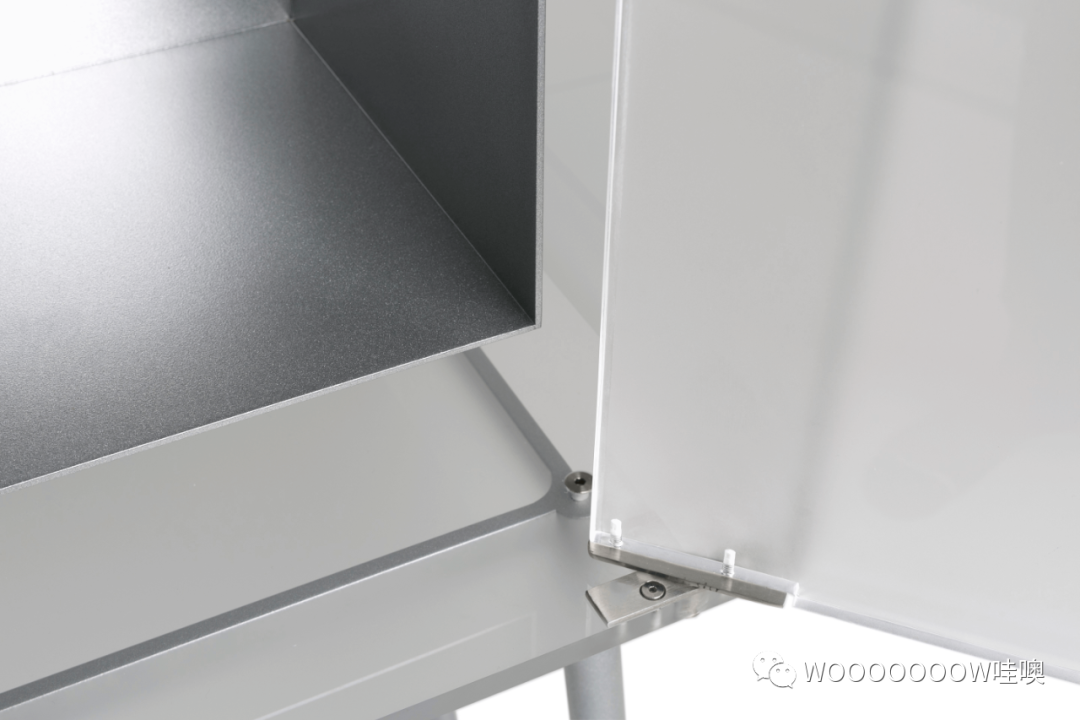 纽约设计师打造现象学极简柜子 Midst-4