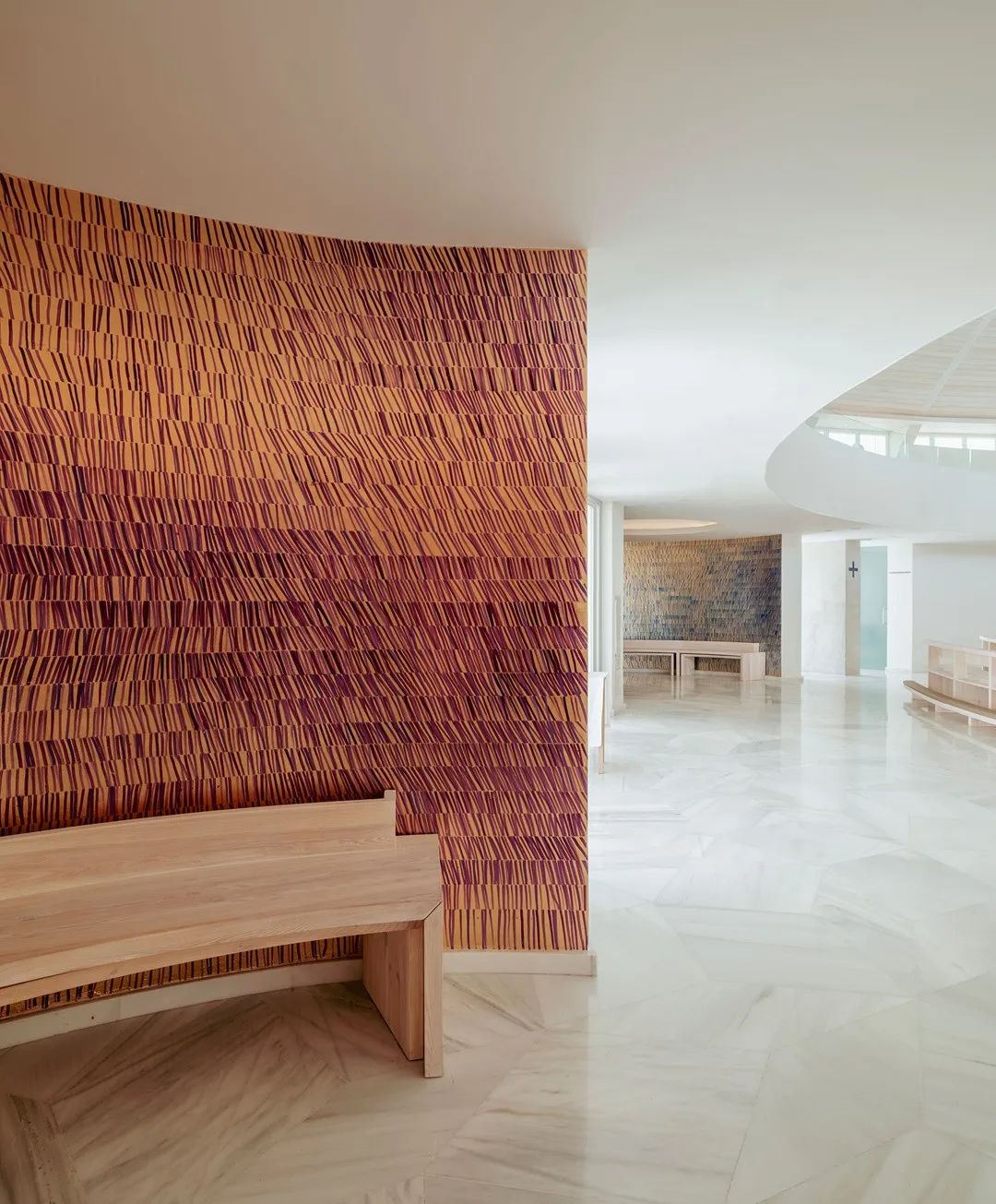 Francisco de Vitoria 大学新教堂装饰艺术丨Spain丨Ramos Alderete-11