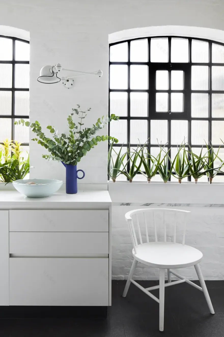 伦敦白砖 Loft 住宅 | 极简黑白设计与开放空间-8