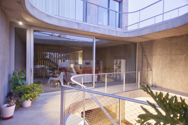 西班牙绍萨尔"G House"——混凝土与庭院的巧妙结合-7