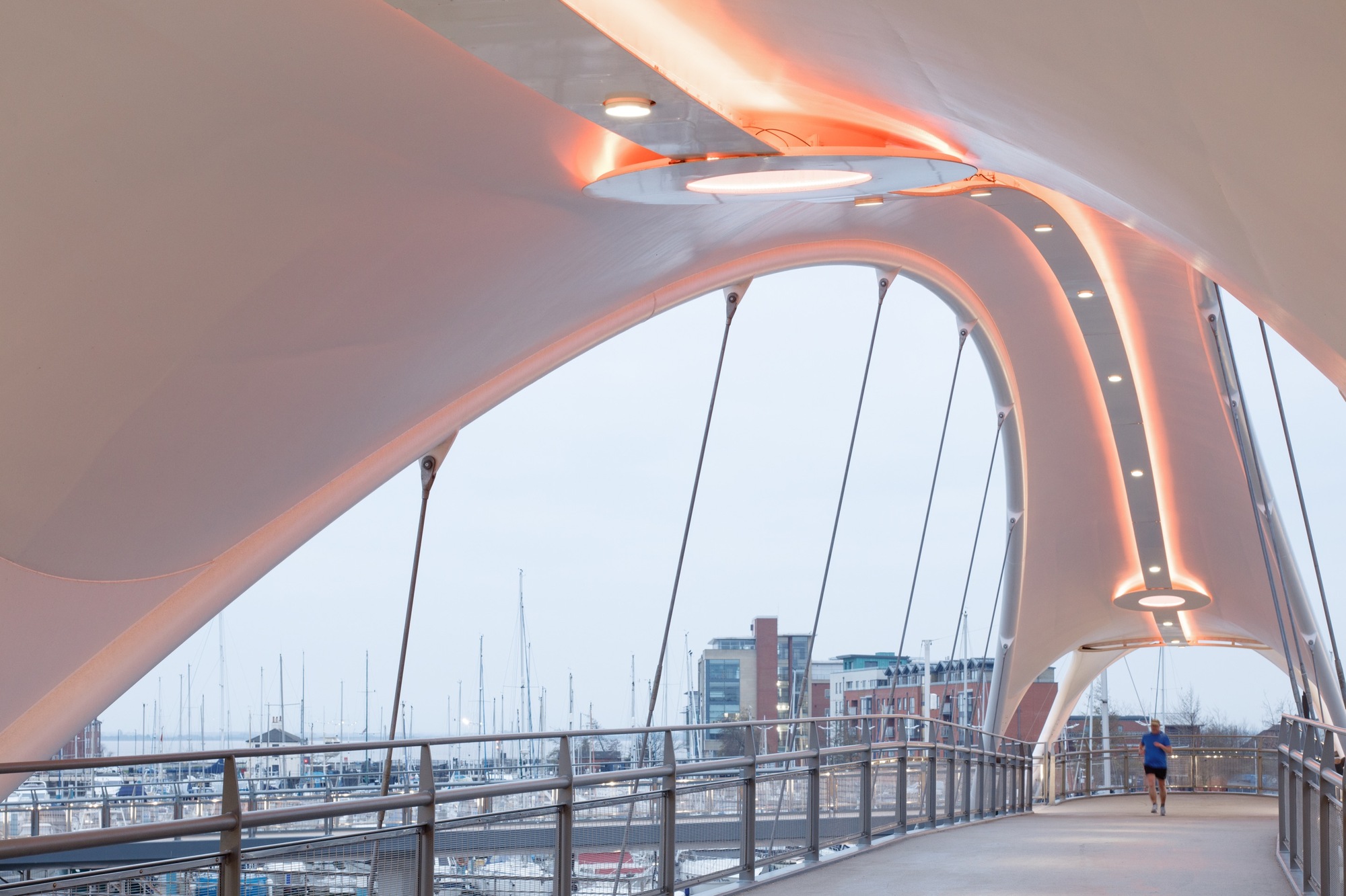 英国赫尔市 Murdoch's Connection Bridge丨Arup 和 Matter Architecture-9