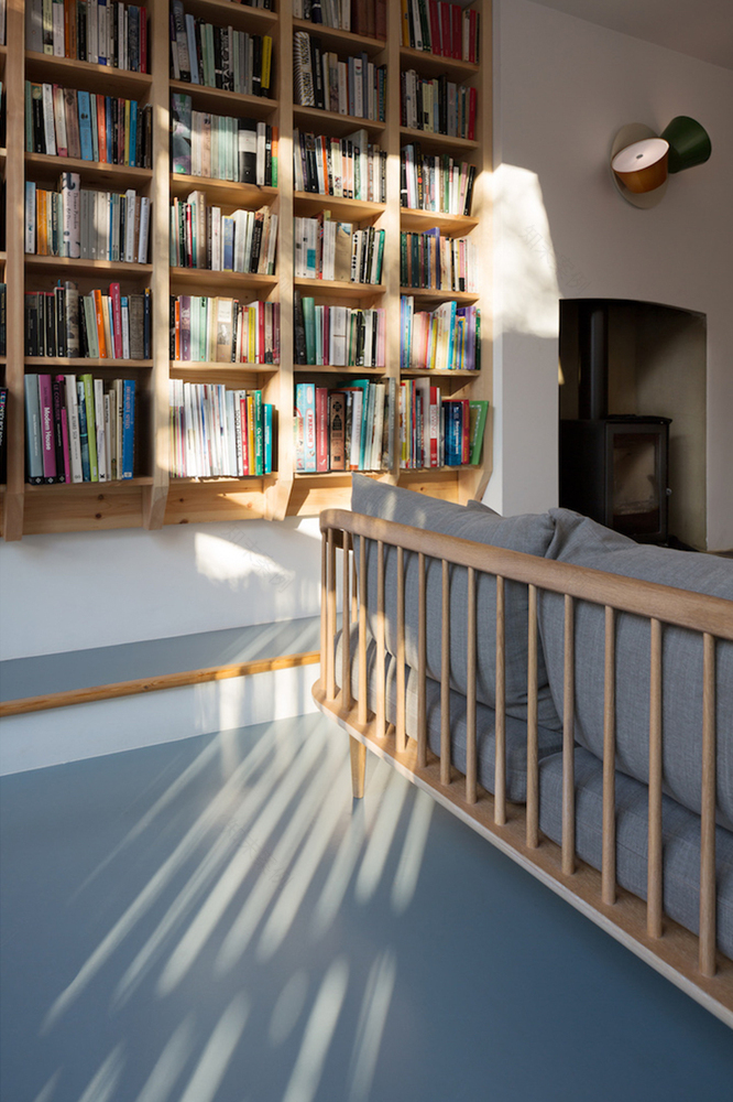 伦敦北区“蝴蝶屋顶”现代住宅设计-47