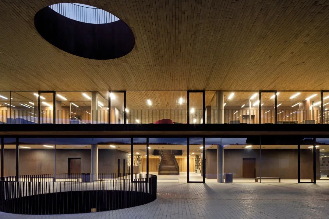 穿越时空的葡萄酒窖设计丨西班牙-44