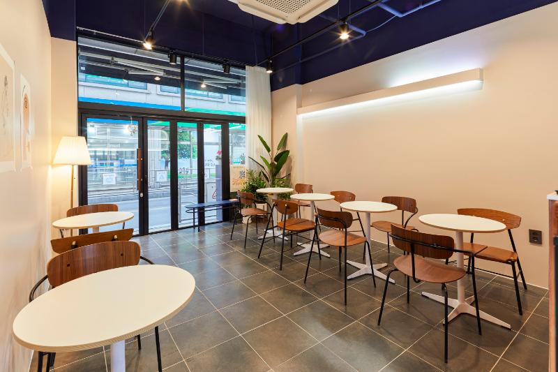 简约风 10 坪咖啡厅设计，打造温馨舒适空间-5