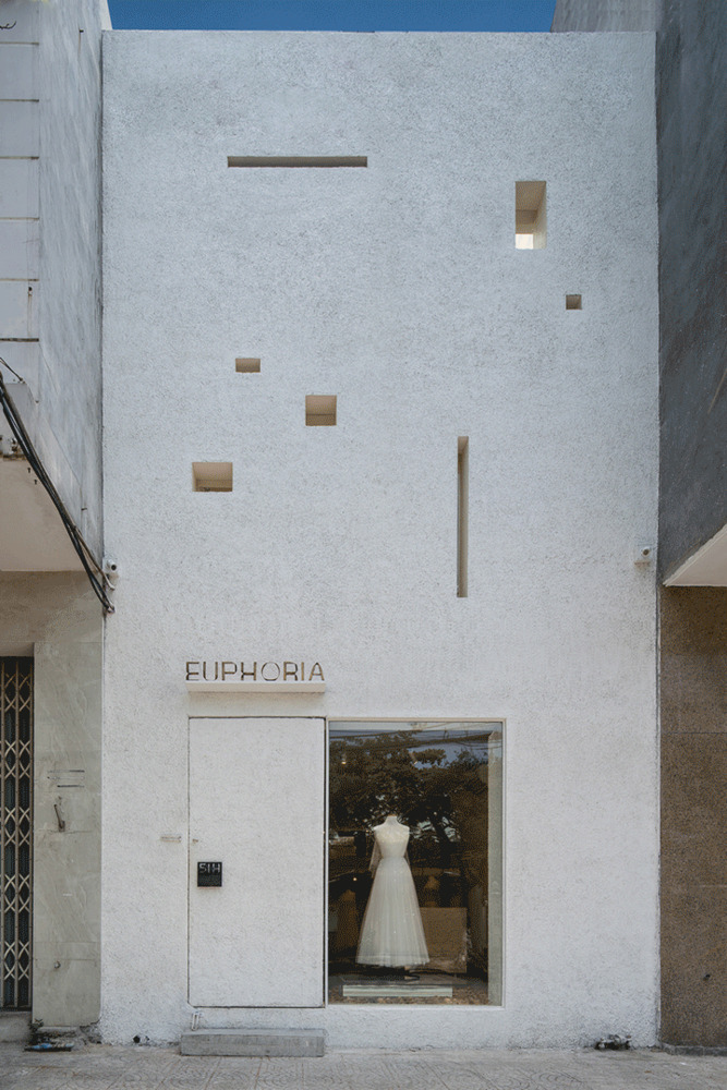 越南 Da Nang Euphoria Bridal Gallery 时尚婚纱店设计-26