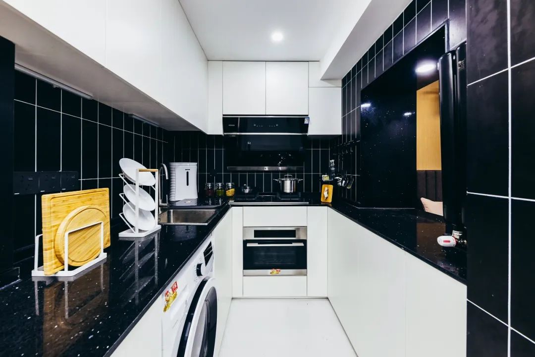 北京 65 平米半地下室住宅改造 | 折叠空间与功能的完美融合-49