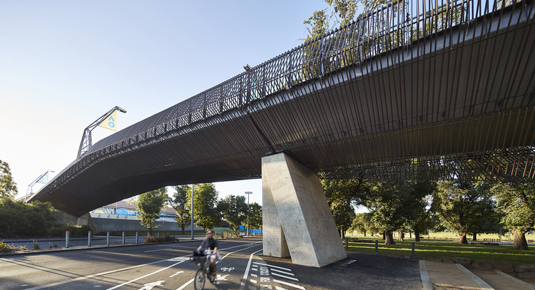 Tanderrum Pedestrian Bridge  John Wardle Architects  + NADAAA + Oculus-6