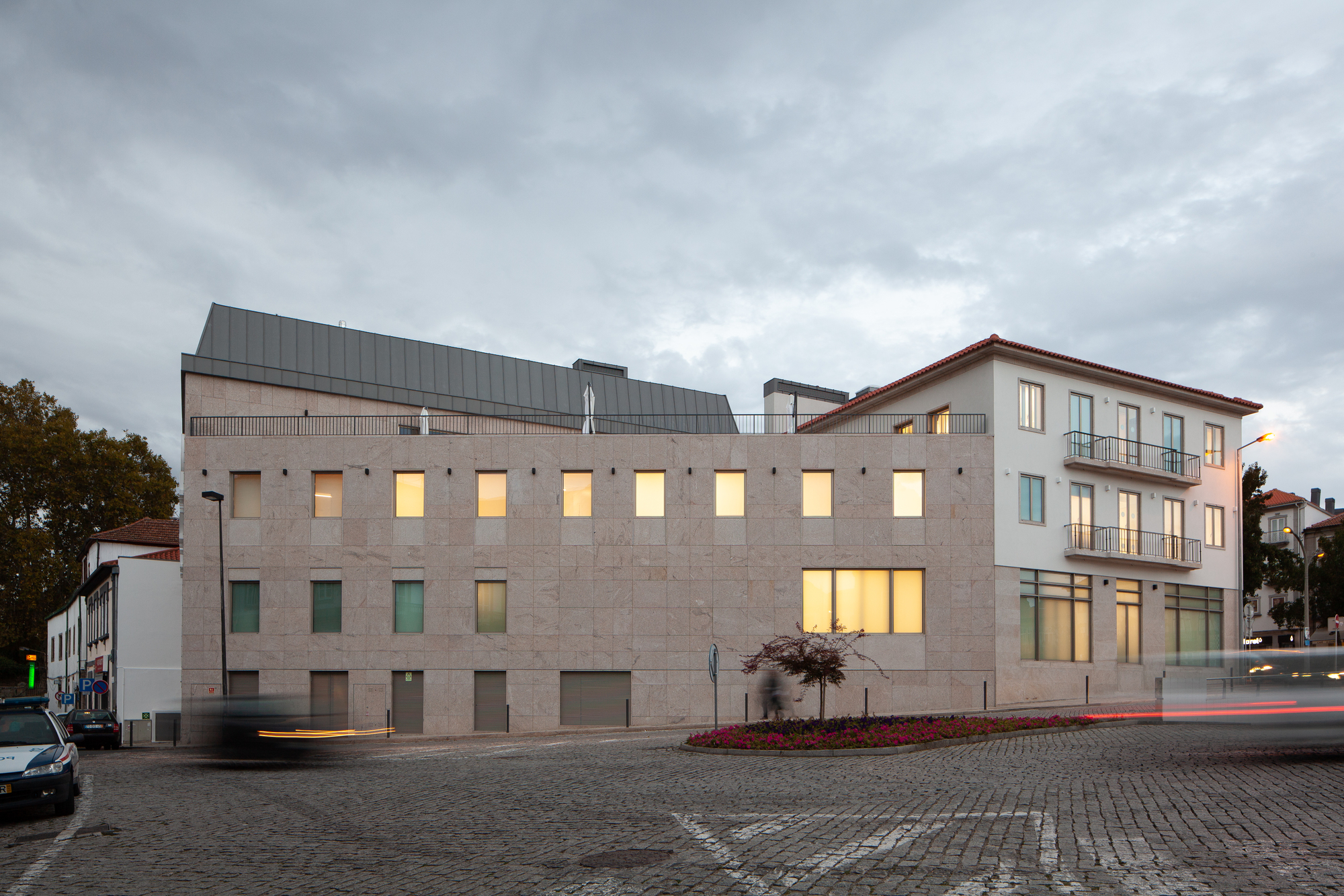 Luz Saúde Vila Real Hospital  / OPENBOOK Architecture-23
