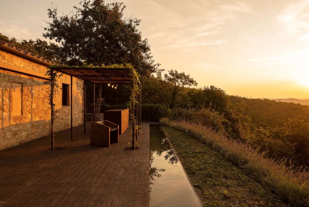 卡萨拉斯玛格丽塔斯公寓（Casa常见指房子、公寓等，由于缺乏更多背景信息，一般以公寓来常见处理，但根据具体场景这里也可能表示其他场所；Las Margaritas音译过来是拉斯玛格丽塔斯 ，它可能是具体的人名、地名等，可根据实际情况进一步确认指代对象及更合适的译法，如果是酒店、度假村等也可纠正信息重新让我翻译 ）丨哥伦比亚丨Trópico Arquitectura-67