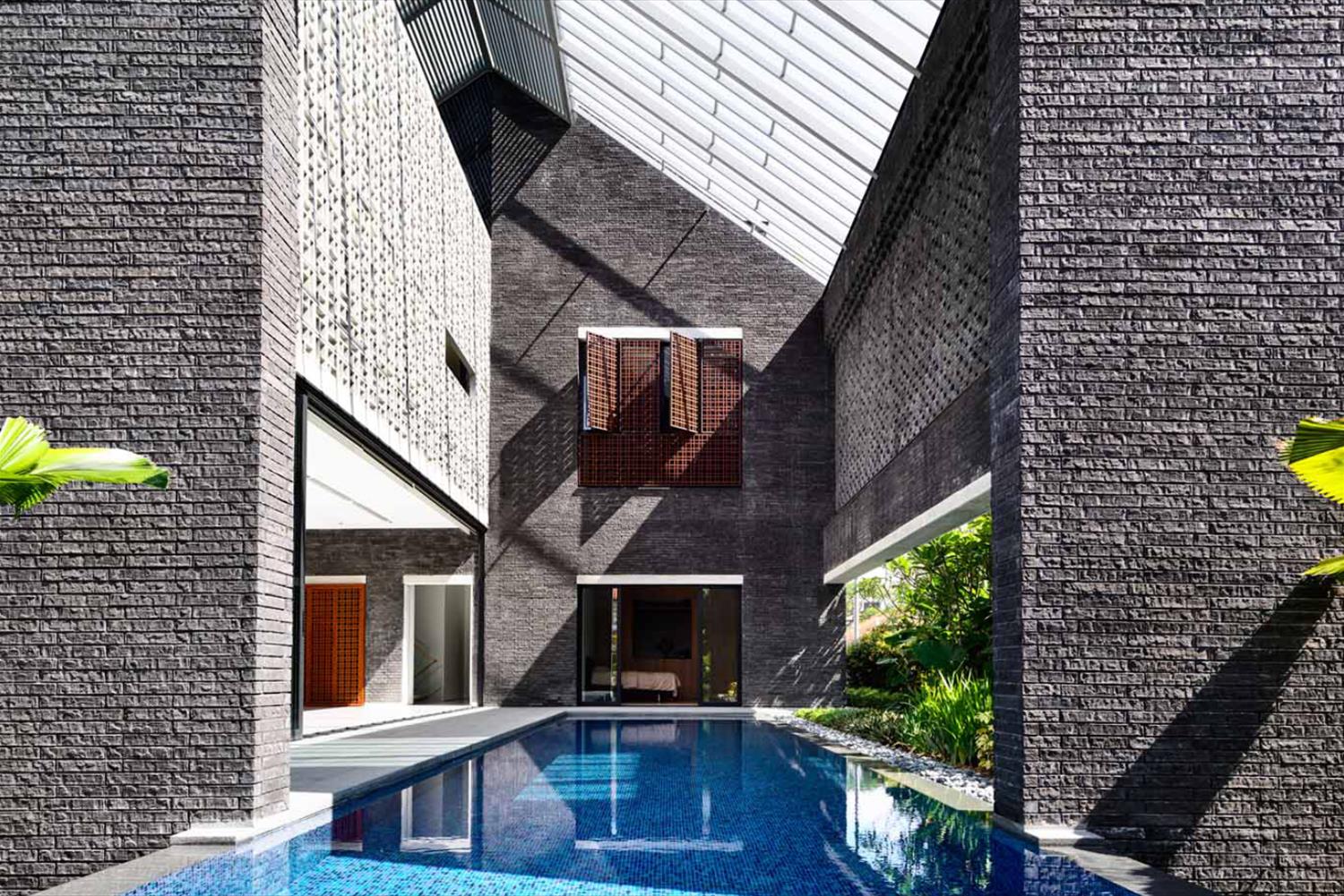 新加坡 HYLA 建筑事务所的"无顶房间"住宅设计-3