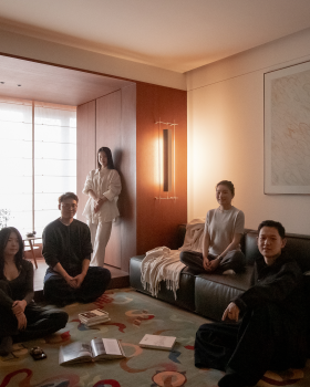 新作 . 木卡建筑｜上海市区平层改造｜在承重限制里，重构精神住宅的秩序与温度