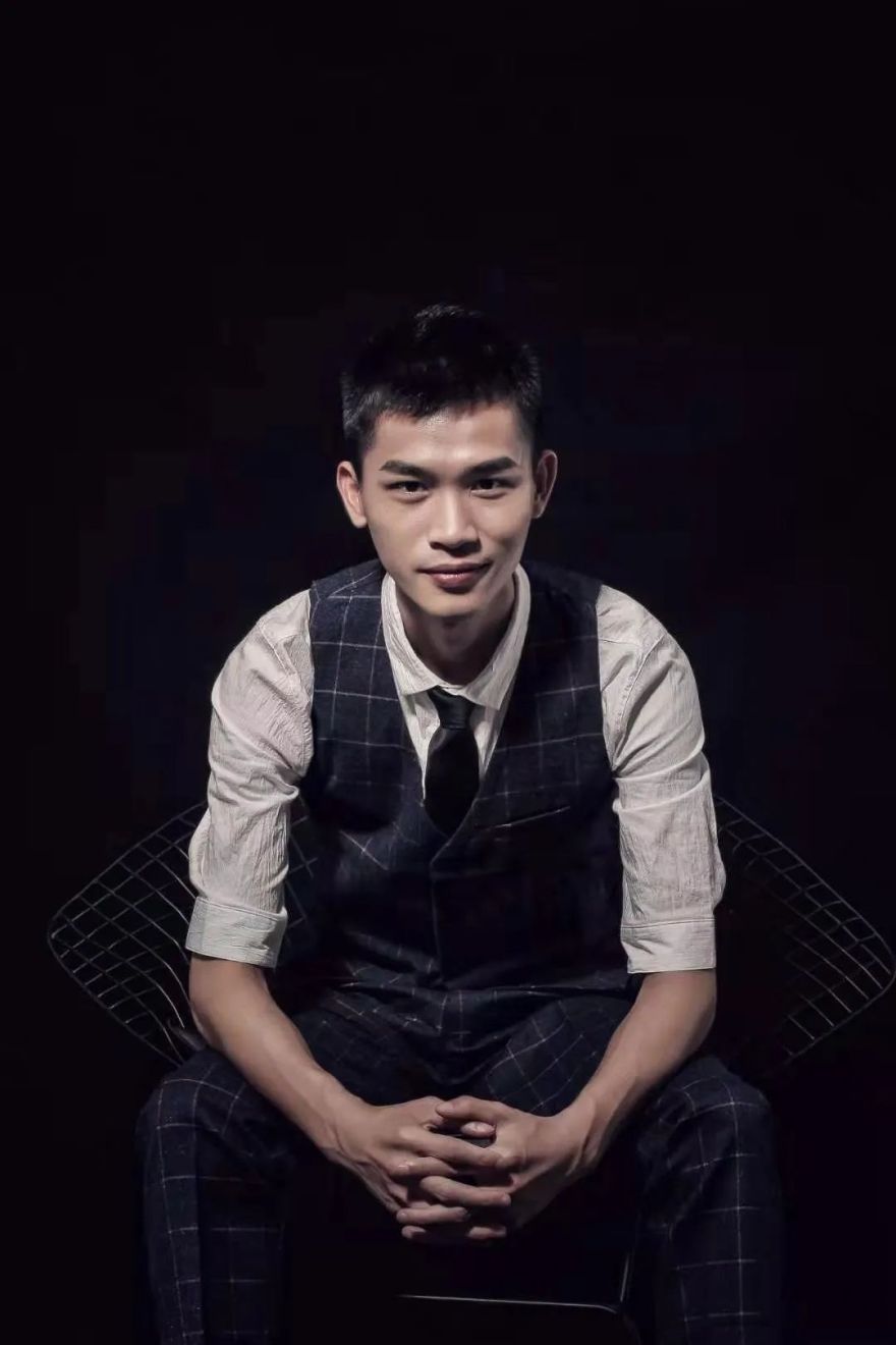 南宁王美妆教育空间 | 线性元素与自然光的和谐交响-23