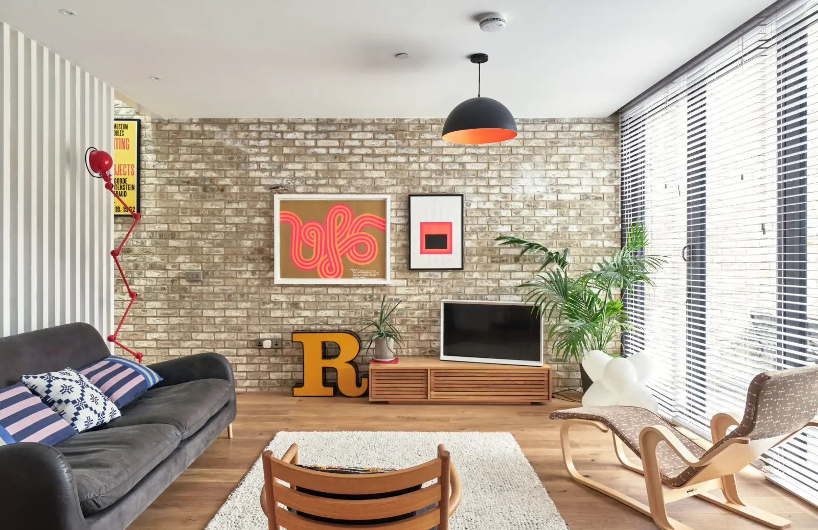 伦敦泰晤士河畔的现代维多利亚式联排别墅-1