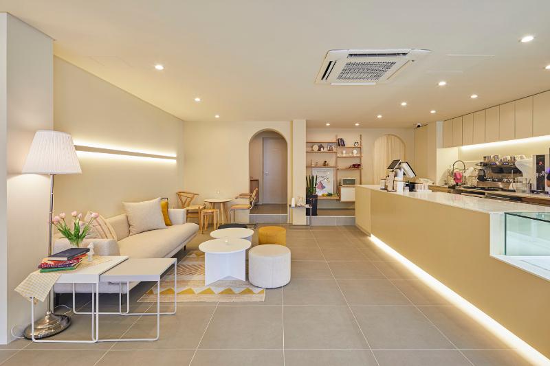 简约风 27 平米咖啡厅设计 打造温馨空间-3