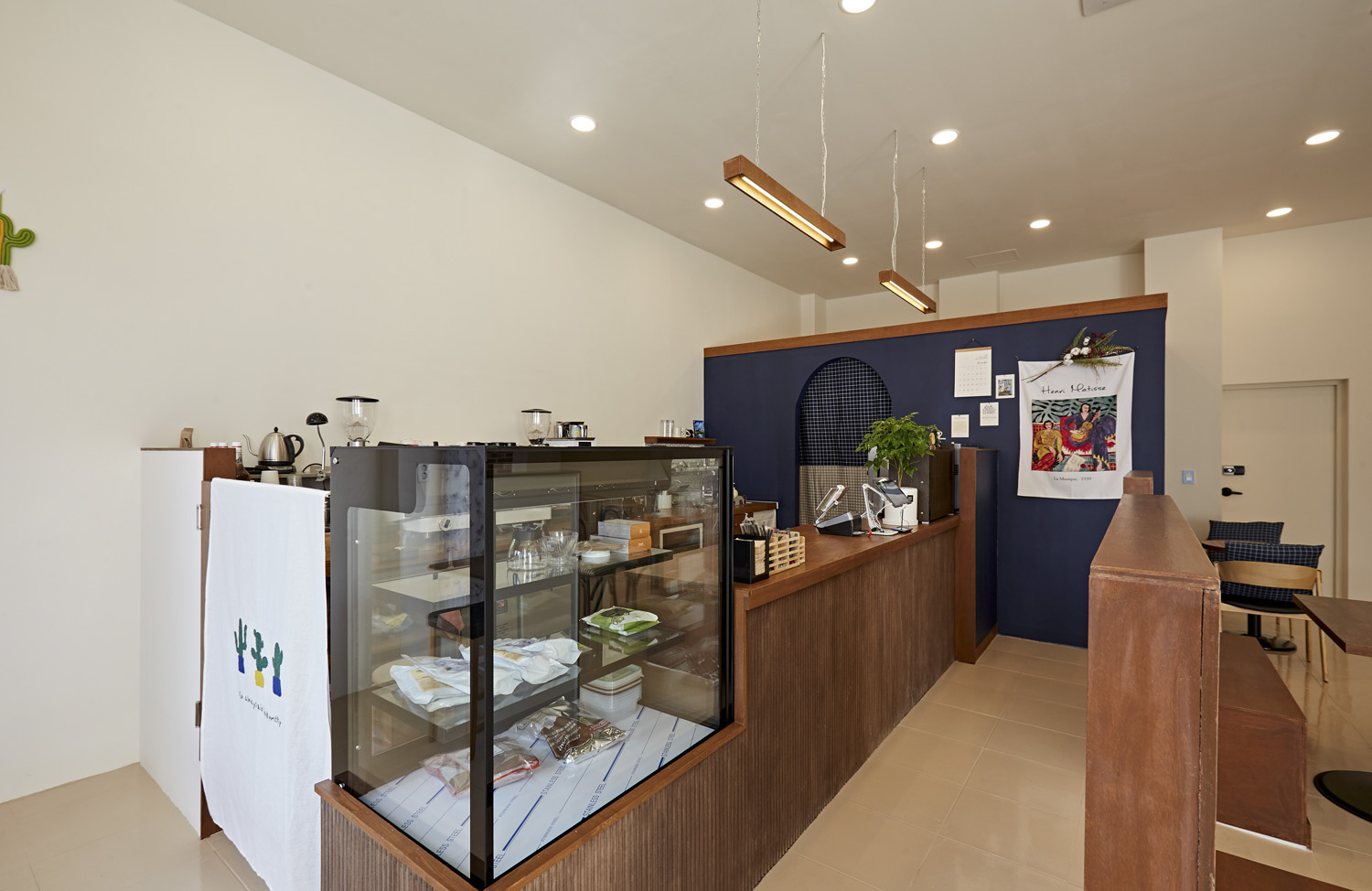 原木温馨 18 平咖啡店设计，简约不简单-11