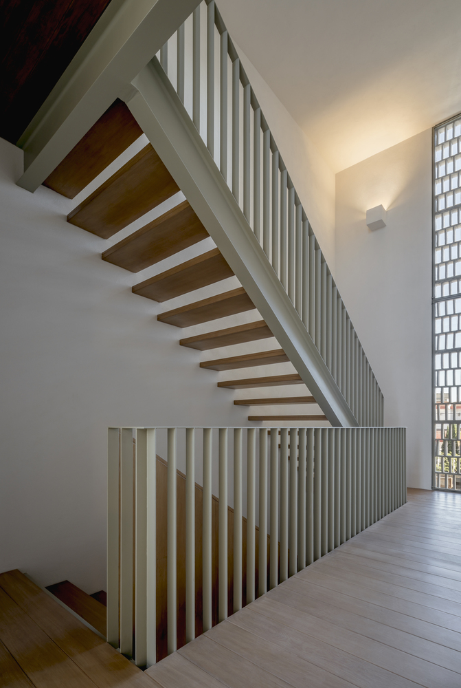 Par House · 镜像布局的现代住宅-30