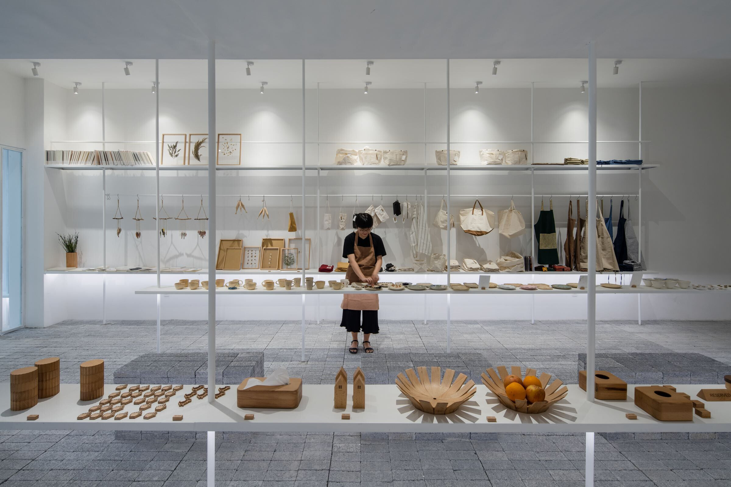 越南陶器店创意展示空间丨越南胡志明市丨Sawadeesign Studio-35