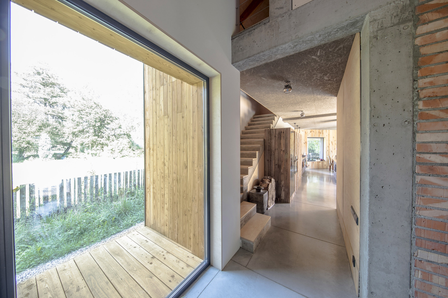 波兰村庄里的“石棺”别墅-53