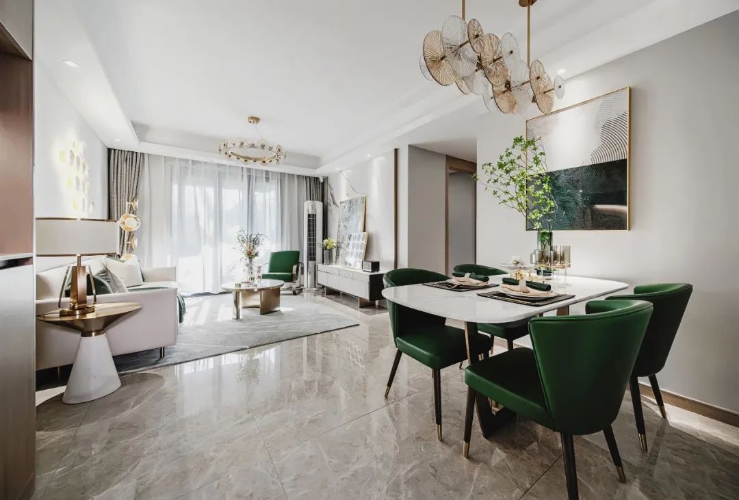 龙湖金地天曜城样板间 B1,C1 户型丨中国东莞丨元禾大千(软装),深圳市意巢空间设计有限公司(硬装)-7