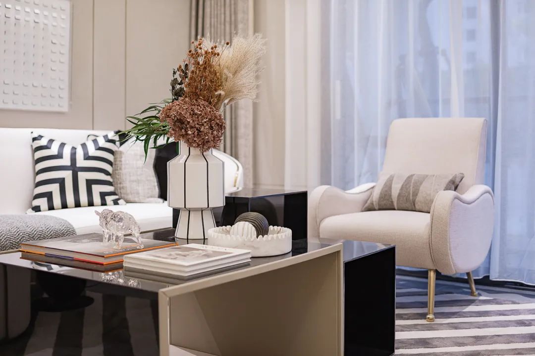 金科恒信集美天宸 | 克莱因蓝的轻奢美学空间-34