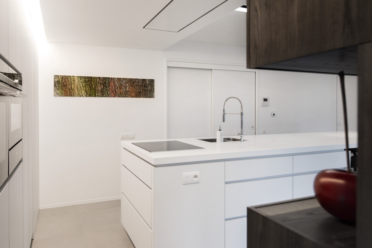 厨房翻新VV

注：VV可能是特定名称、缩写等，由于缺乏更多背景信息，只能直接保留原样 -9