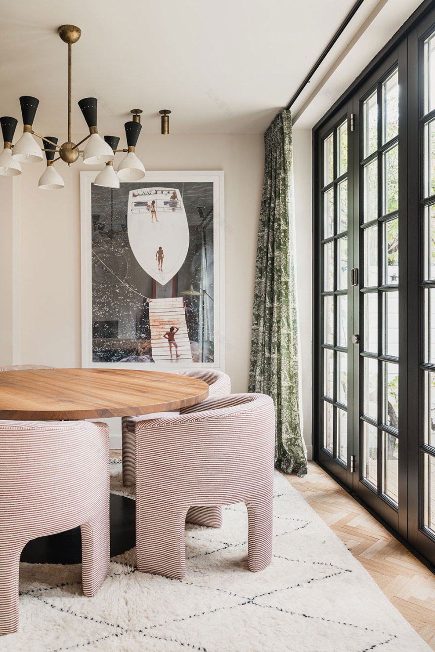 阿姆斯特丹时尚公寓 | 墙纸与设计的完美融合-9