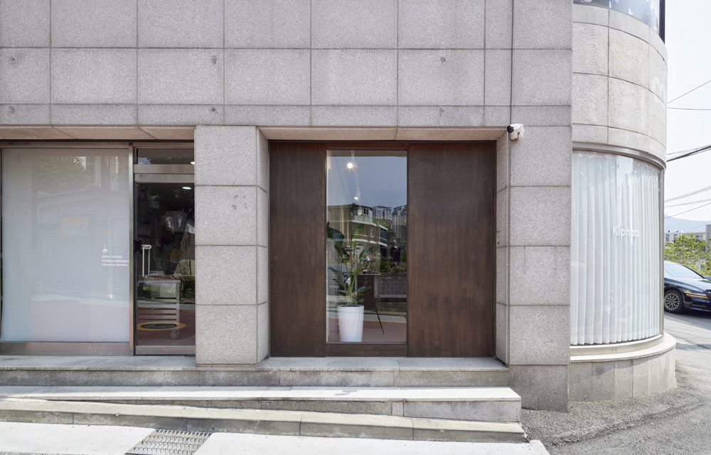 白色木质内饰，打造清新简约家居空间-3