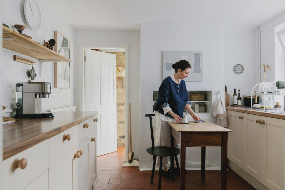 色彩之居 | 现代空间与 Farrow&Ball 的剑桥艺术家生活-0