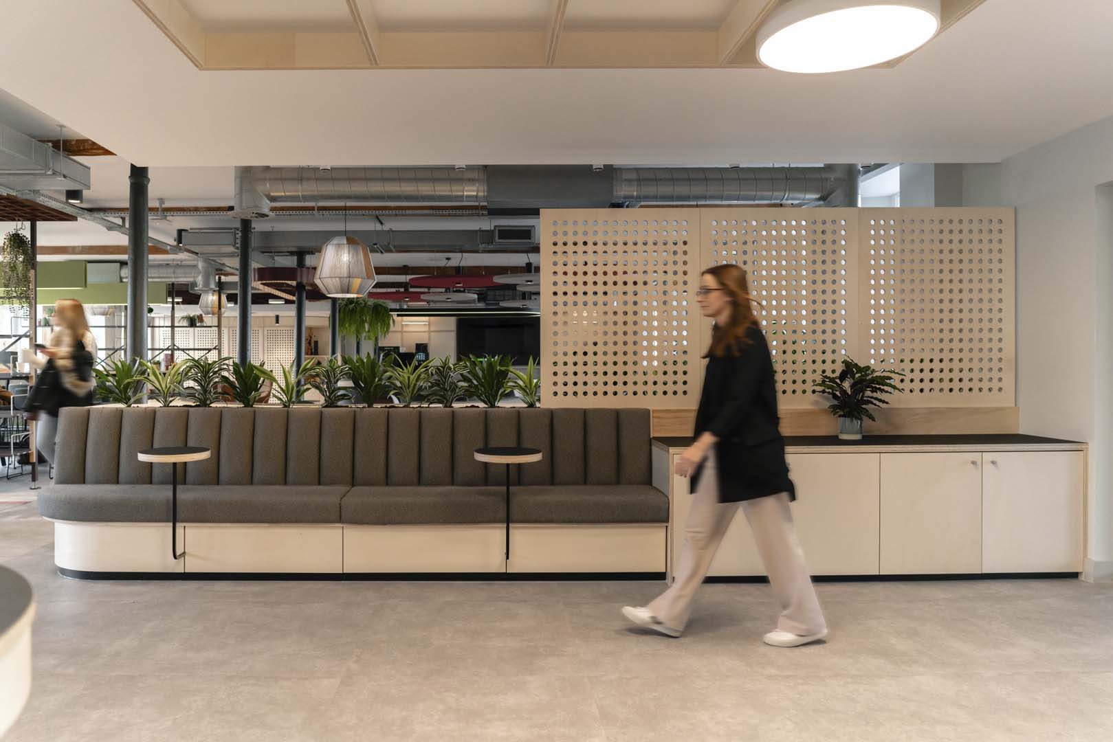 Ekho Studio将历史悠久的维多利亚工厂改造为现代办公空间丨英国-34