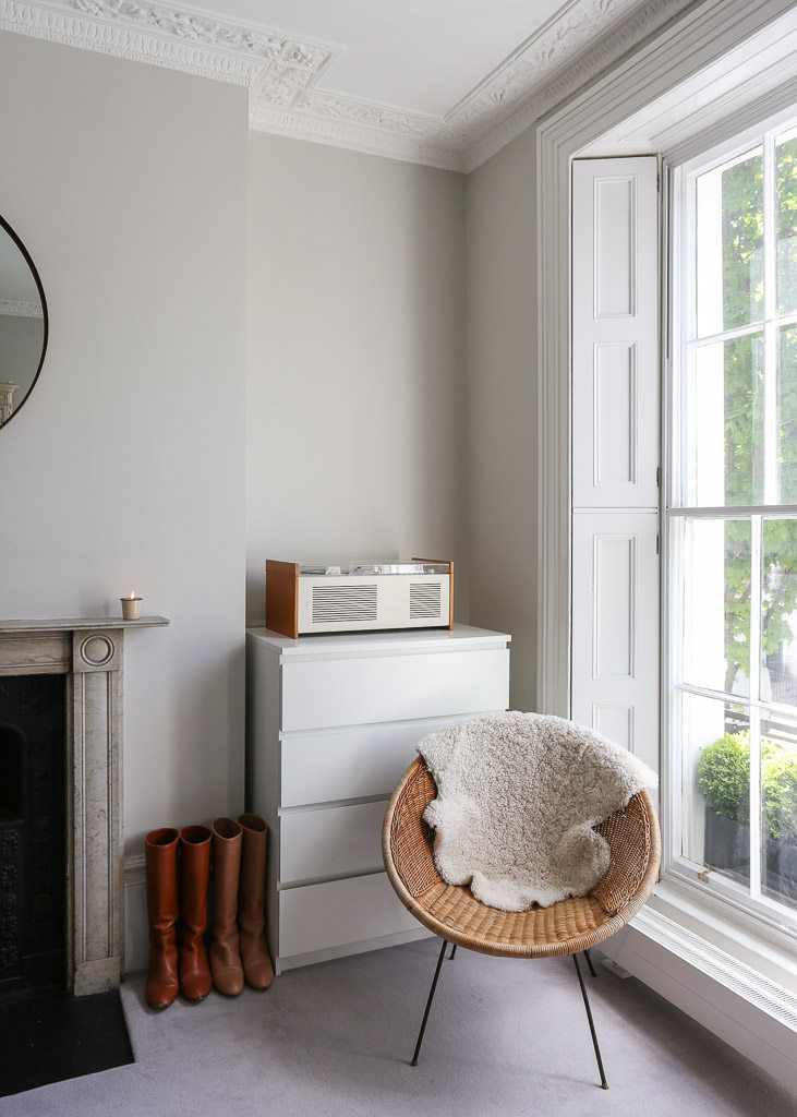 伦敦设计师夫妻档的现代住宅 | 温馨与创意的完美结合-5