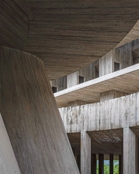 雨舍丨中国万宁丨共时建筑