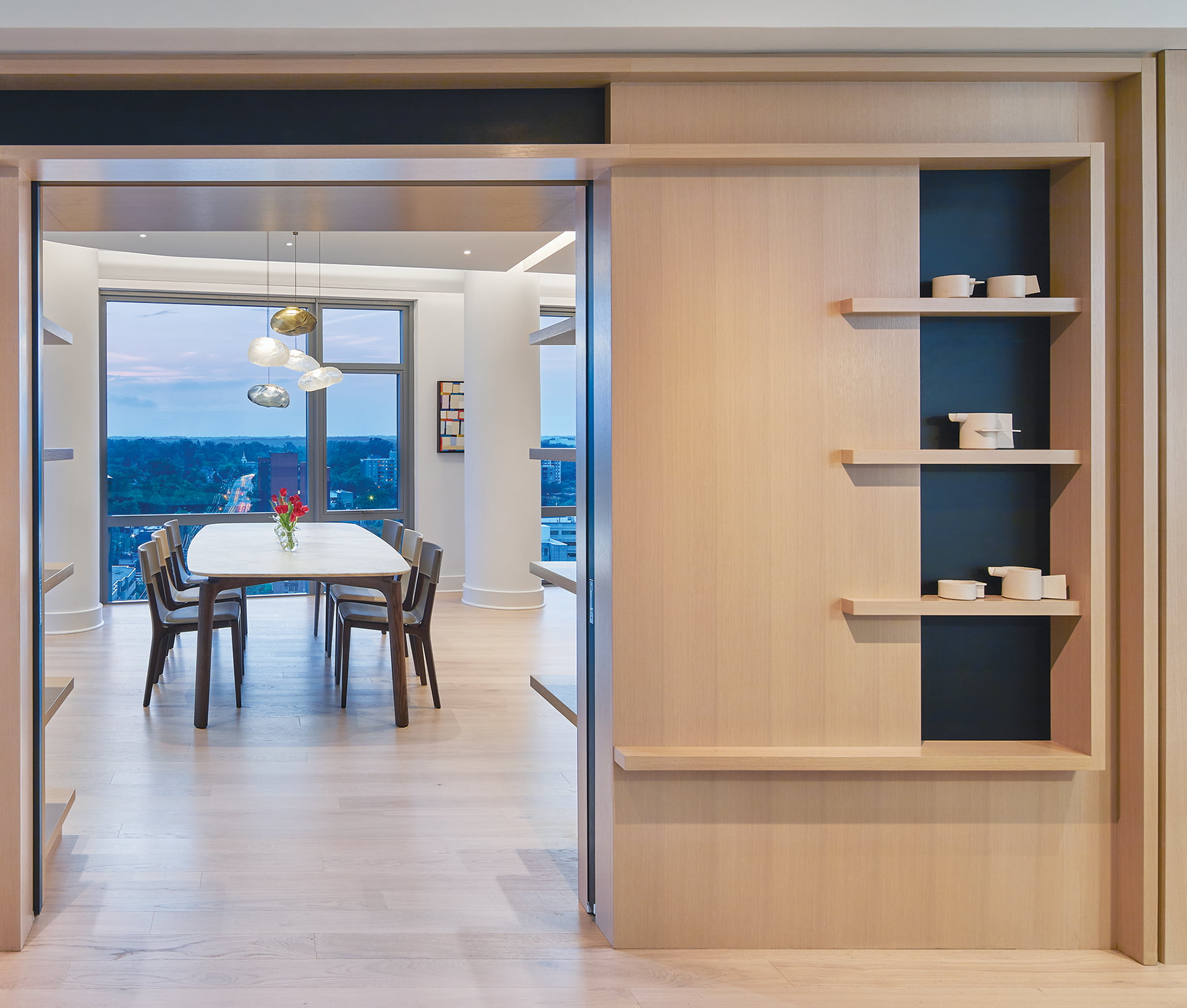 Sky High  贝塞斯达公寓翻新丨马里-7