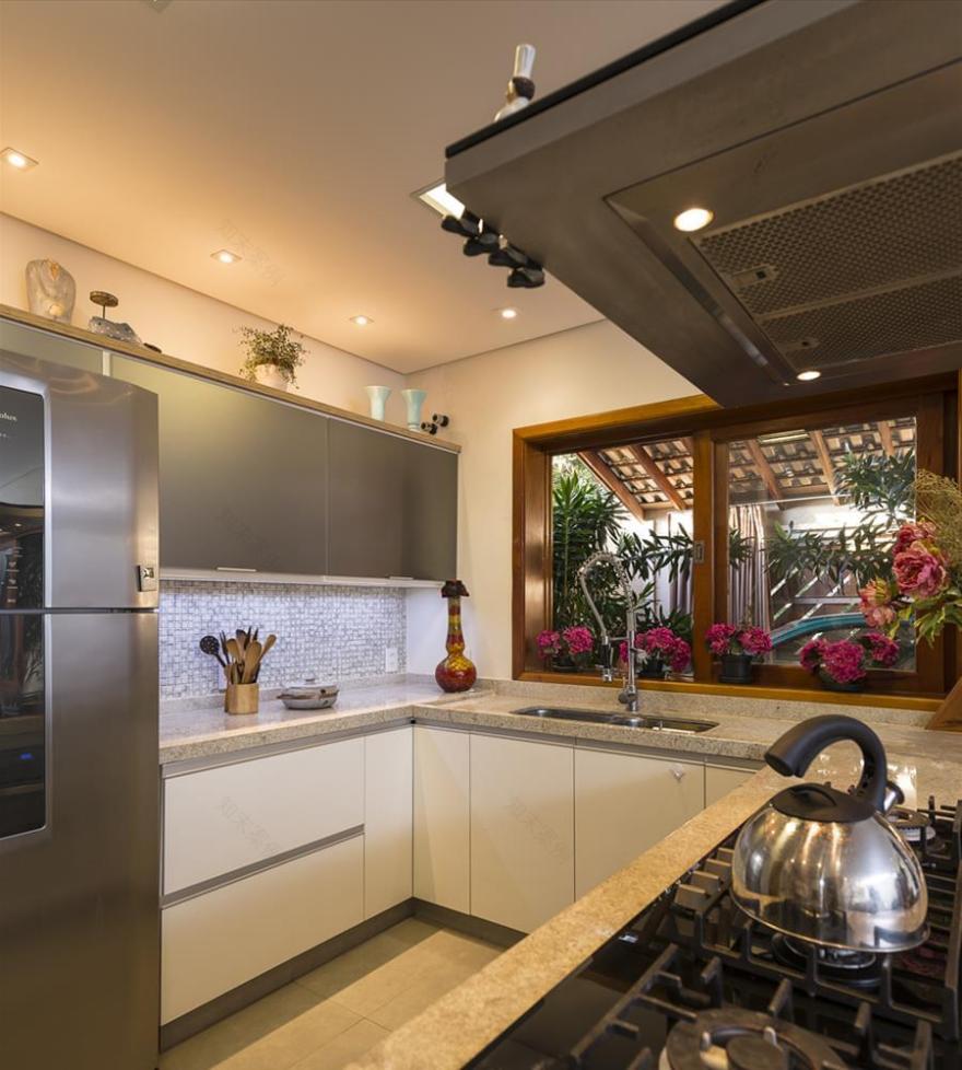 巴西经济型住宅设计 · 古老与现代的完美融合-5