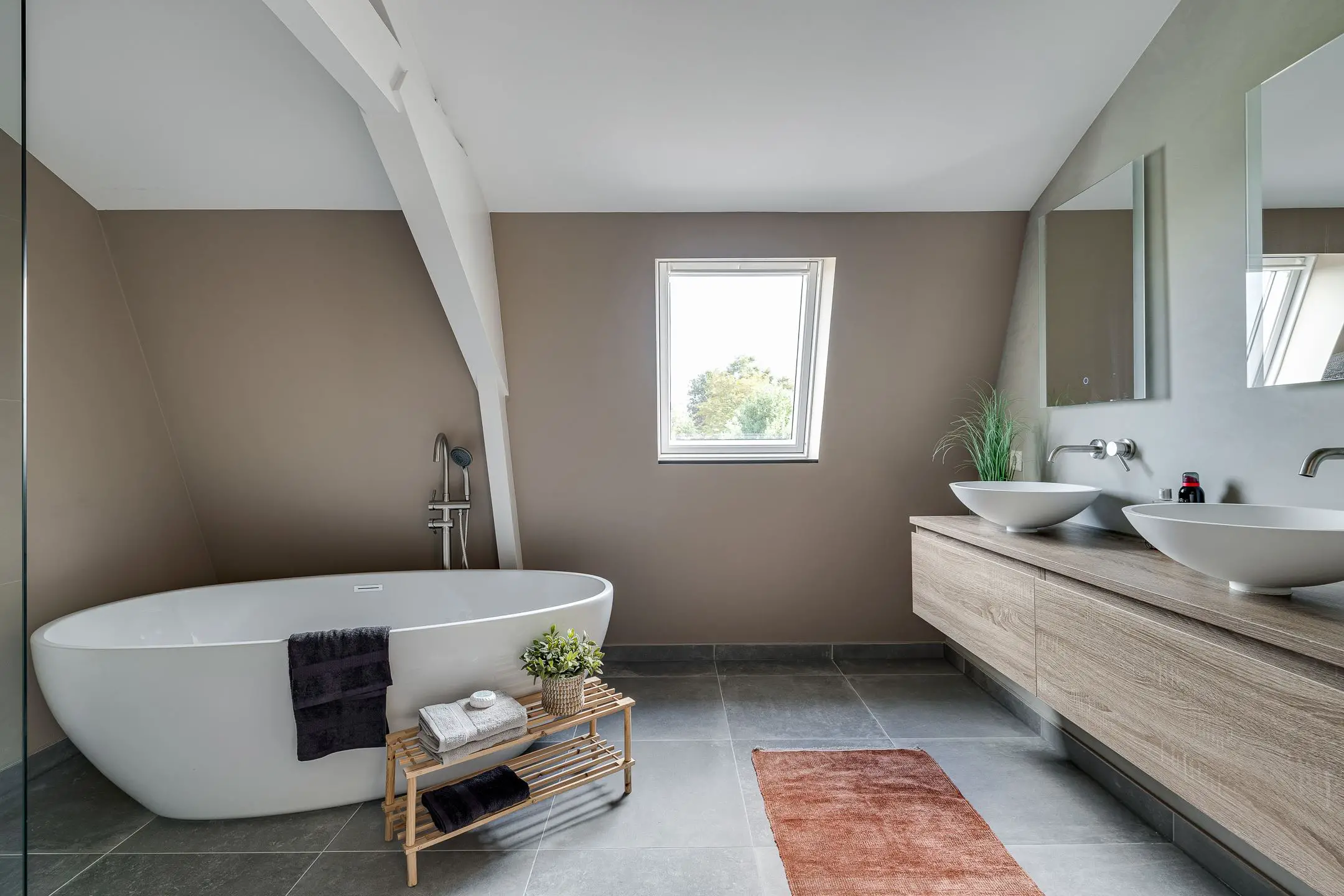 荷兰自然风格明亮当代住宅设计-17