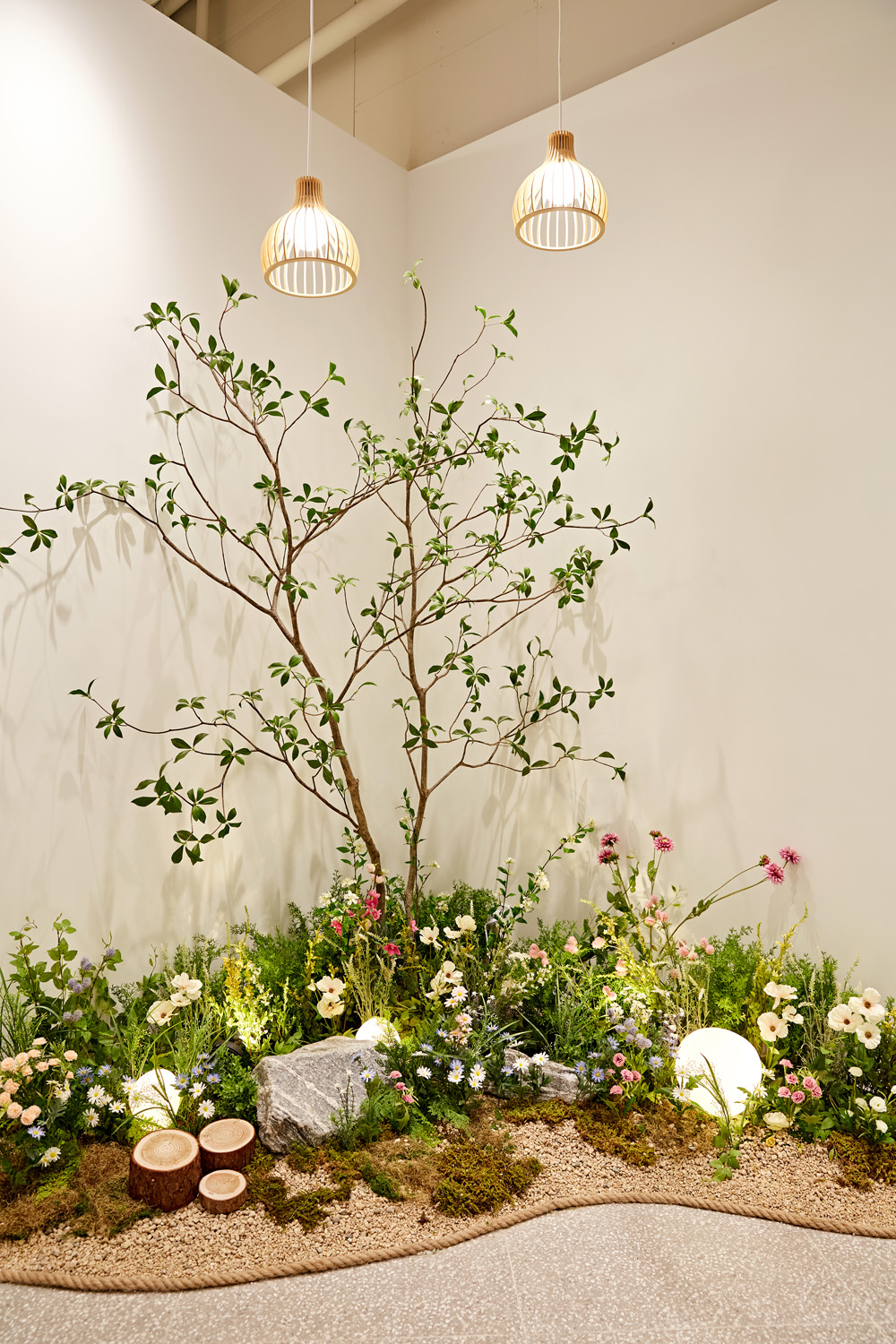 白色花园 | 10 平米小阳台的极简设计魅力-15