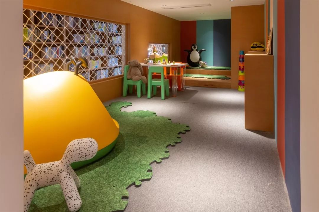 打卡杭州超美“网红书店”,10米挑空书墙,高墙式书架,藏书20000册-23