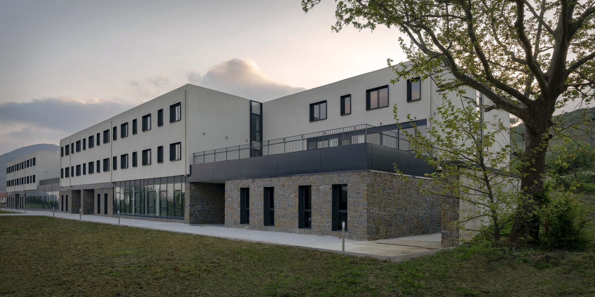 Gökçeada High School Campus  / PAB Architects-28