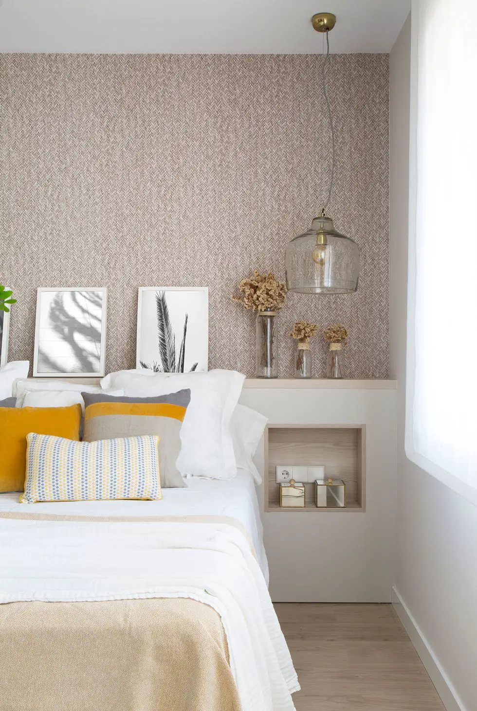 Un appartement ouvert à la lumière après sa rénovation-7