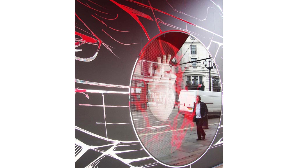 伦敦 regent 街法拉利商店橱窗设计-1