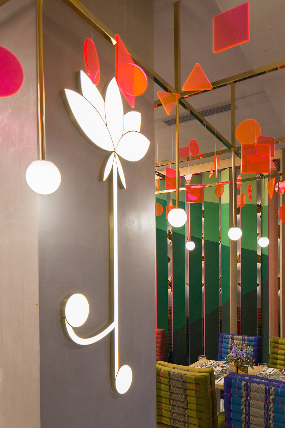 北京 KEAAMI 餐厅,现代泰国风情的色彩盛宴-35