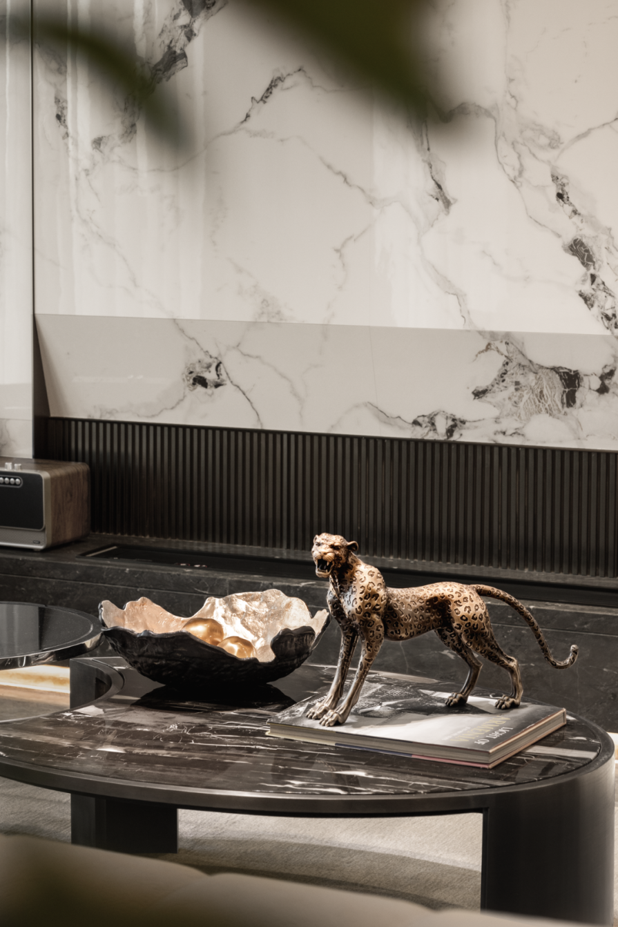 沈阳龙湖双珑原著 129 样板间丨中国沈阳丨上海井言建筑室内设计有限公司,北京靳朝晖设计有限公司-2