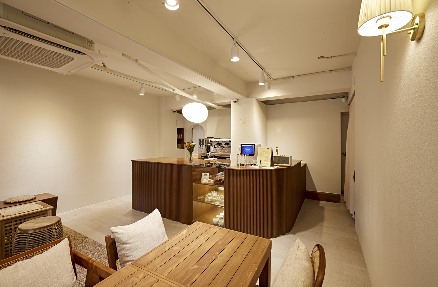 15 坪极简咖啡厅，打造温馨氛围-7