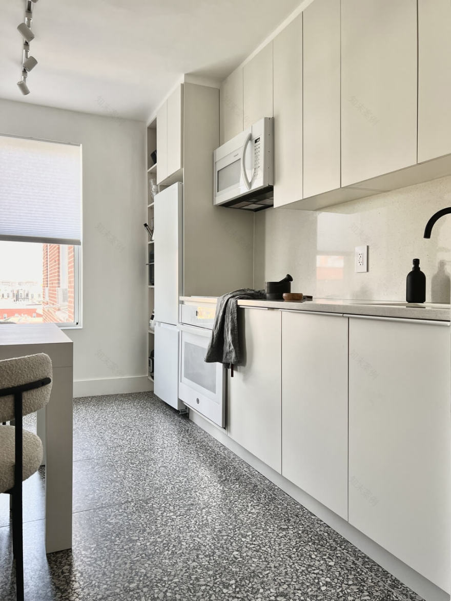 韩国 波兰双人组设计的布鲁克林景观33平单身公寓丨美国纽约丨Sulgi Cho与Piotr Pańczyk-33