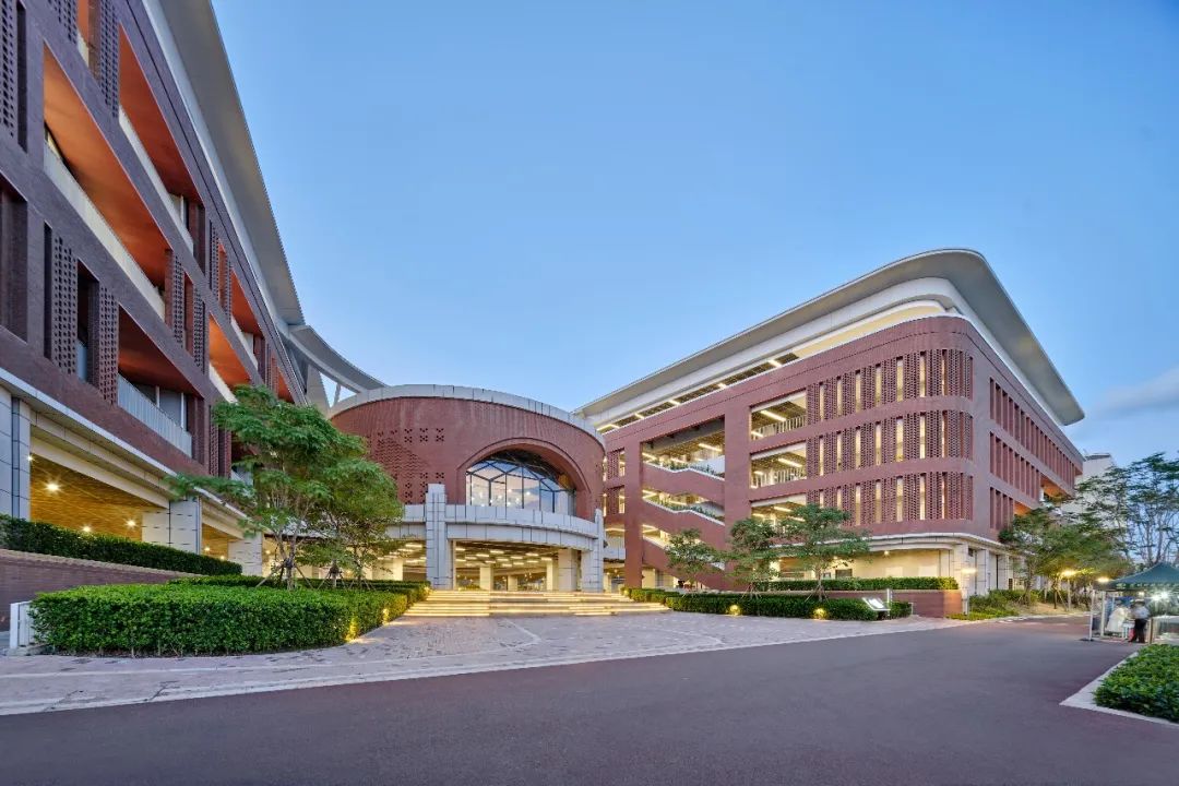 集群效应下的共享校园 · 深圳外国语高中园丨中国深圳丨同济大学建筑设计研究院(集团)有限公司-5