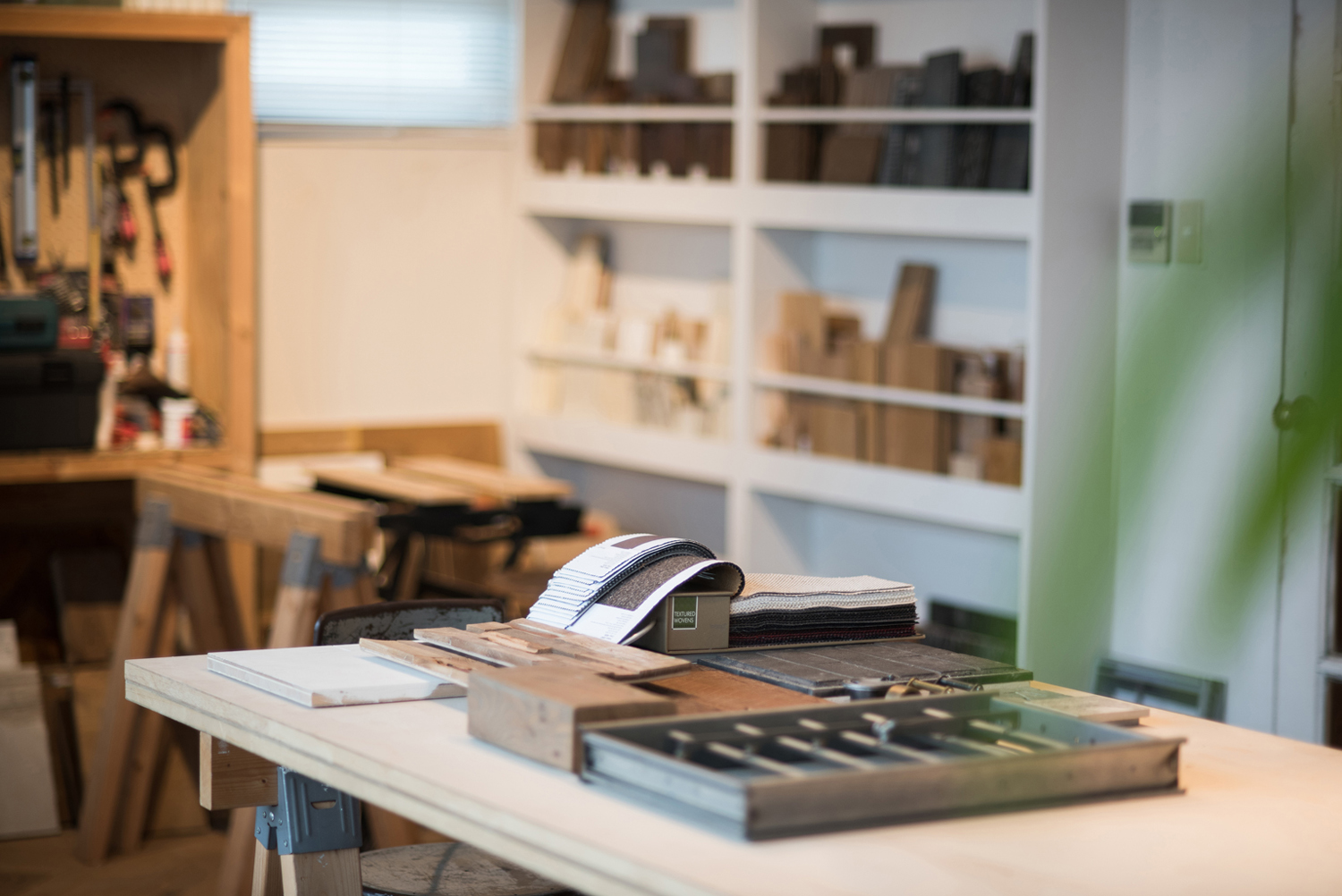 鹅卵石办公室；PEBBLE也可能是特定名称，如品牌名、项目名等，若有更明确语境PEBBLE办公室的表意更明确 此处假设缺乏进一步信息，根据字面直接翻译为鹅卵石办公室 -9