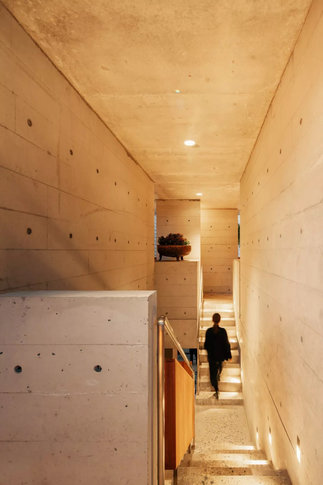 琚宾爆拆《皮囊》里的家,握手楼逆袭美宅+图书馆综合体!-67