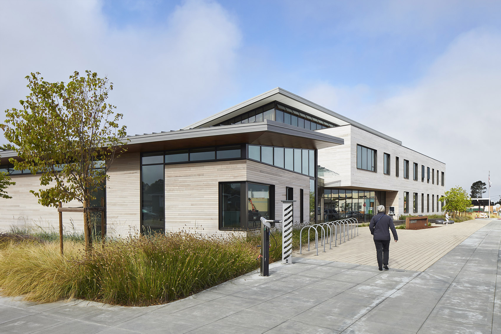 美国半月湾图书馆-20