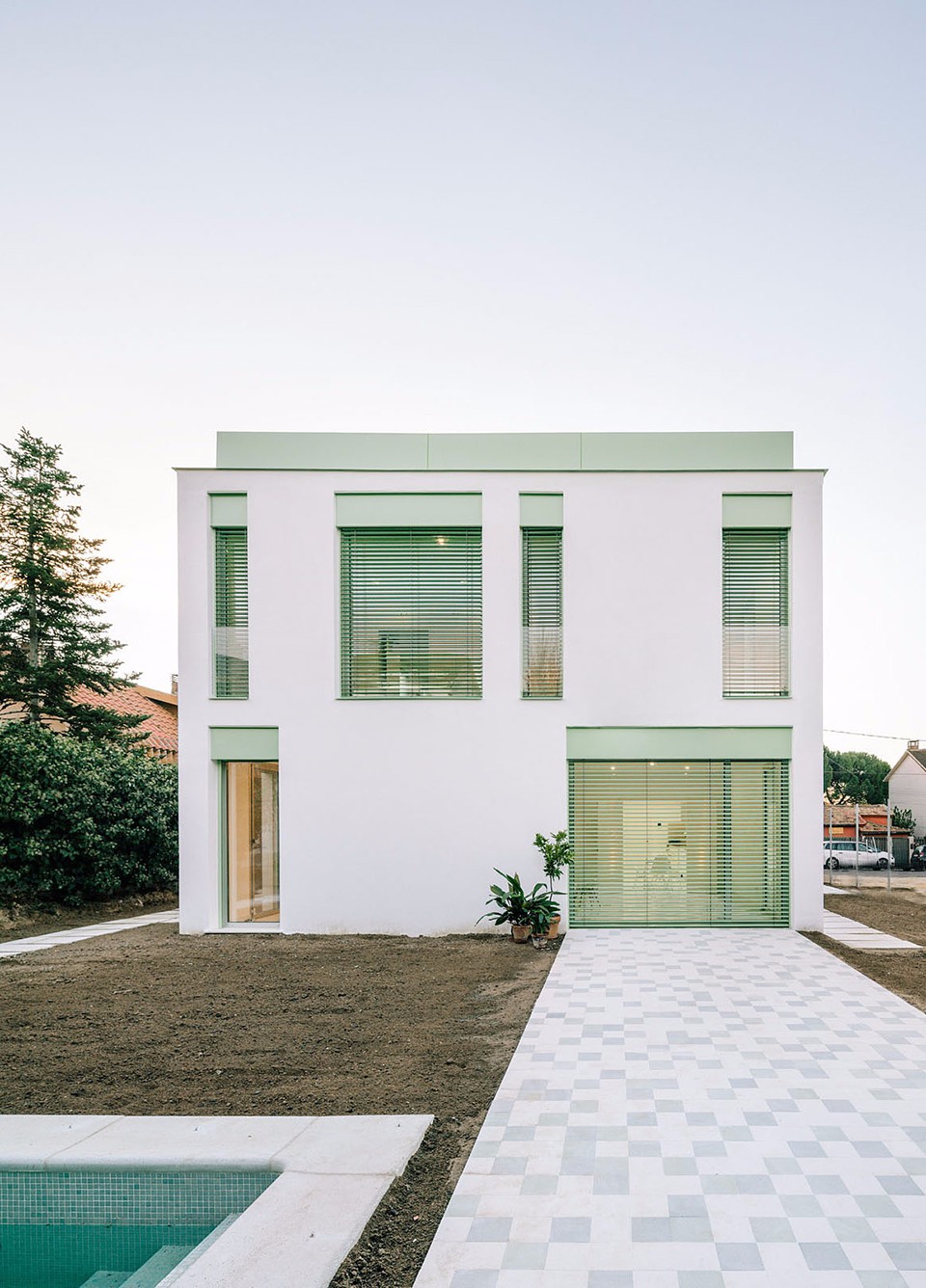 马德里住宅:以户外地面扩展室内空间-6