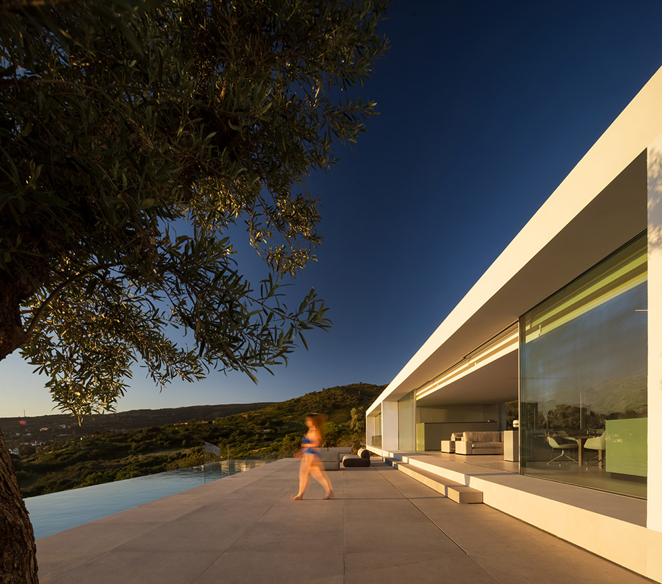 空中之屋 · 嵌入山体的宁静海景住宅丨Fran Silvestre Arquitectos-101